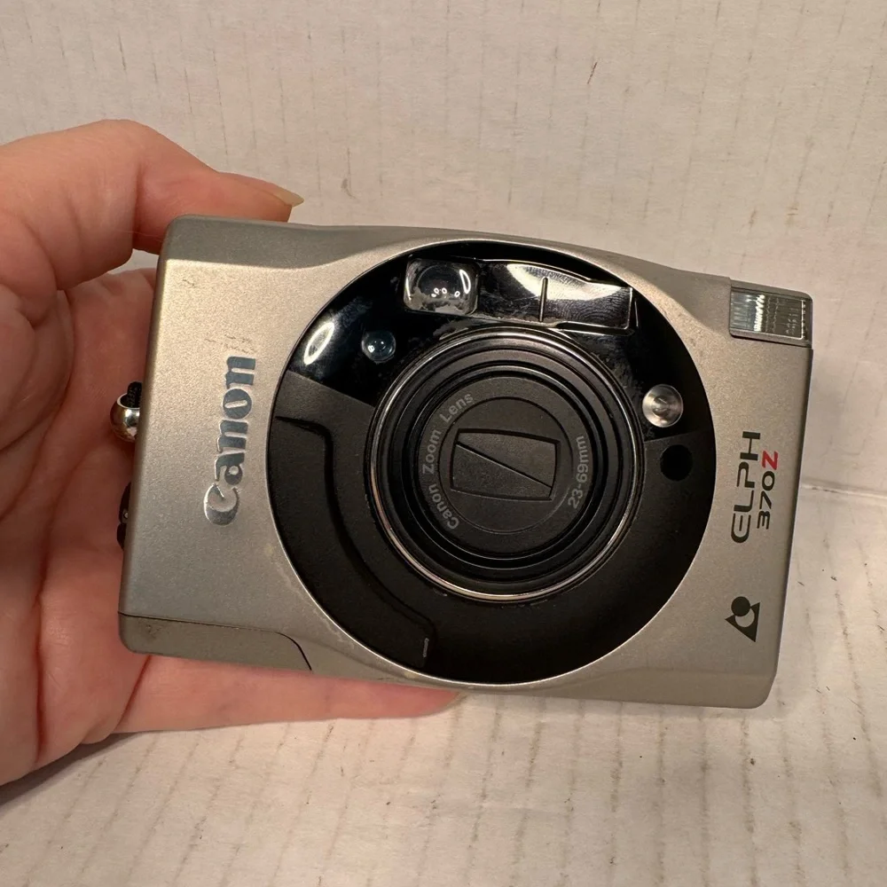 Canon ELPH 370Z Advanced Photo System (APS) film camera